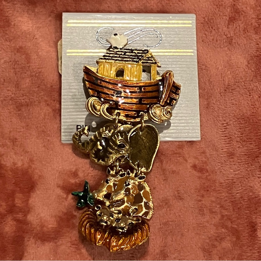 Don Lin Noah's Ark Brooch Pin